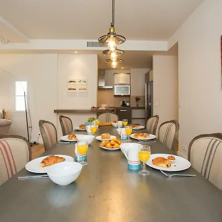 Caravel Apartment