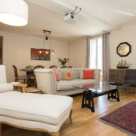 Caravel Apartment *